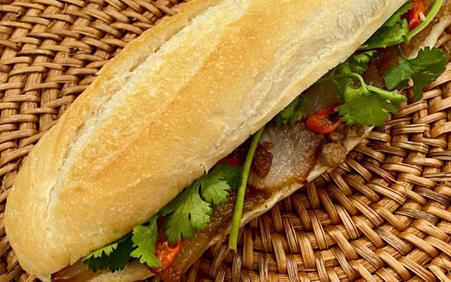 Bánh Mì Sài Gòn - Duy Tân