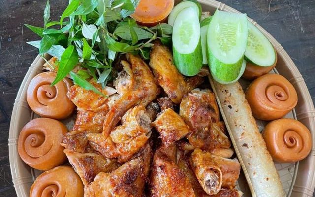 Gà Quay Bánh Bao Thanh Tùng - Nguyễn Hội