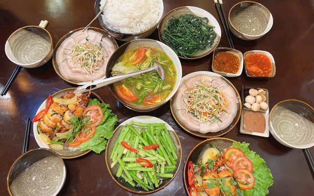 Bếp Bà Reo - Cơm Gia Đình