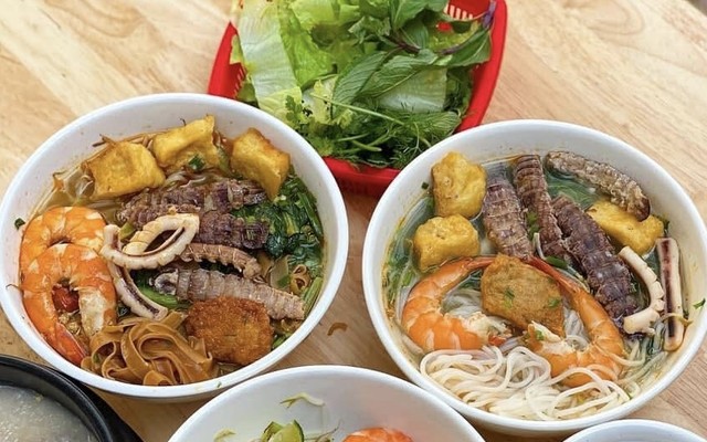 Cháo Trộn - 130 Minh Cầu