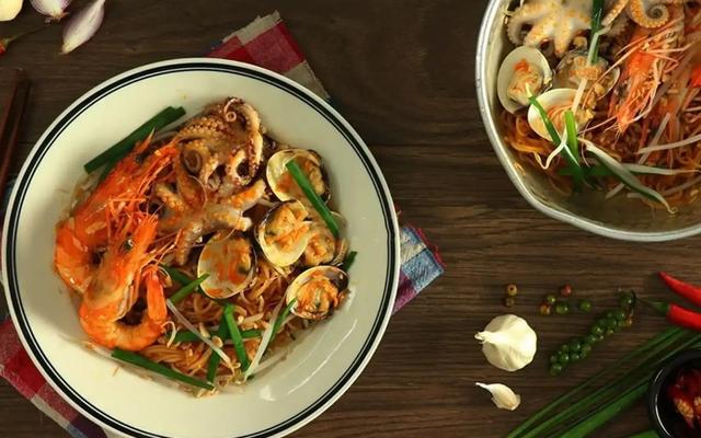 Cơm Chiên & Hủ Tiếu Xào - Bếp Của Mẹ