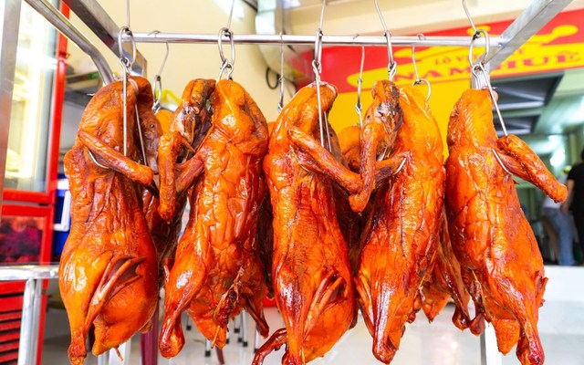 Vịt Quay Nam Huê - Lê Duẩn