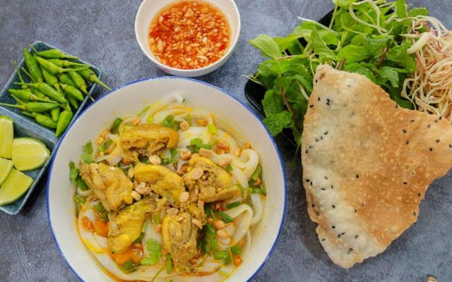 Mỳ Quảng Nam - Mỳ Quảng Gà & Mỳ Quảng Thập Cẩm