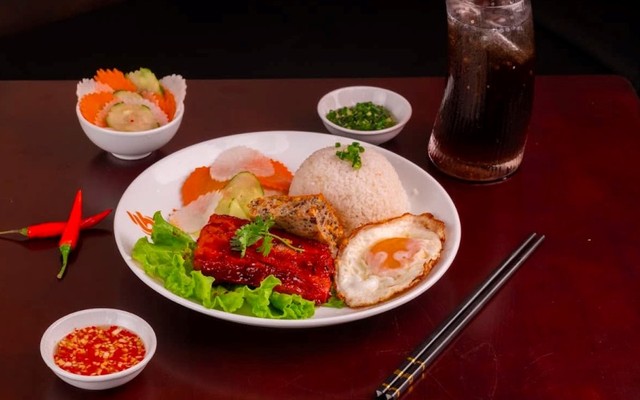 Cơm Tấm Bản Khói - 15 Trần Thủ Độ