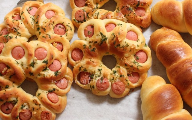 SuSu Cake - Vũ Huy Tấn