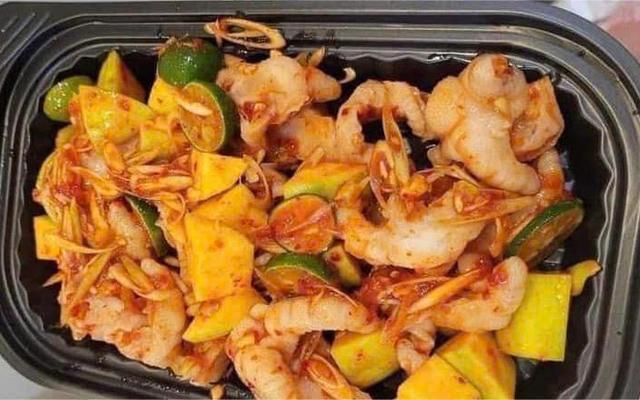 Bếp Nhà My My - Cơm Chiên & Chân Gà Sốt Thái