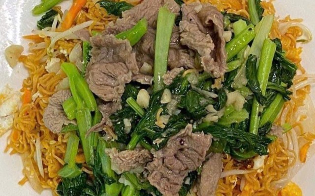 Nhím Xù Quán - Cháo, Mì Xào & Chân Gà Xả Tắc