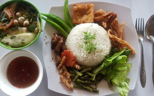 Cơm Chay Diệu Nhi - Huỳnh Văn Luỹ