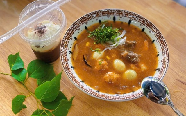 Bánh Canh Huế Đức Trang - 25 Lương Hữu Khánh