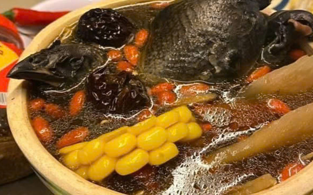 Gà Hầm Thuốc Bắc - Quán A Thảo