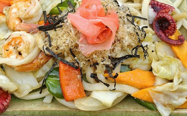 Cơm Trộn Tên Lửa - Nguyễn Thị Định