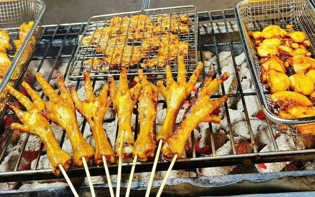 Quán Nướng 3S - Chân Gà Nướng, Cánh Gà Nướng & Lòng Nướng