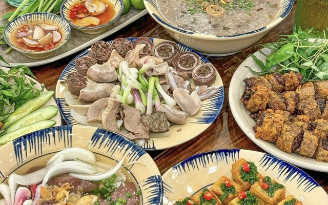 18A Nam Định - Cháo Lòng & Má Heo Nướng Thủ Dầu Một