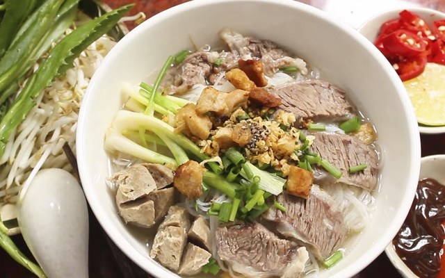 Cơm & Hủ Tiếu - MANA