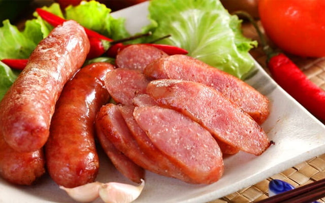 Lạp Xưởng Tươi Cô Tám - Dồi Sụn - Hẻm Quách Diêu