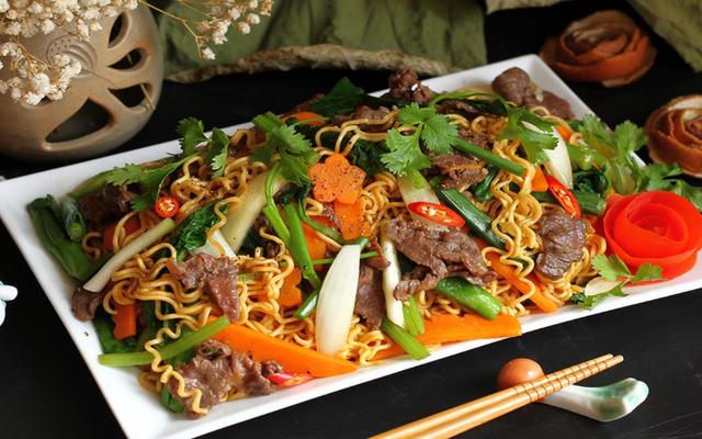 Quán Xào 79 (Anh Già Quán Cũ) - Phở Áp Chảo, Hủ Tiếu Xào & Cơm Trùm Trứng Hải Sản