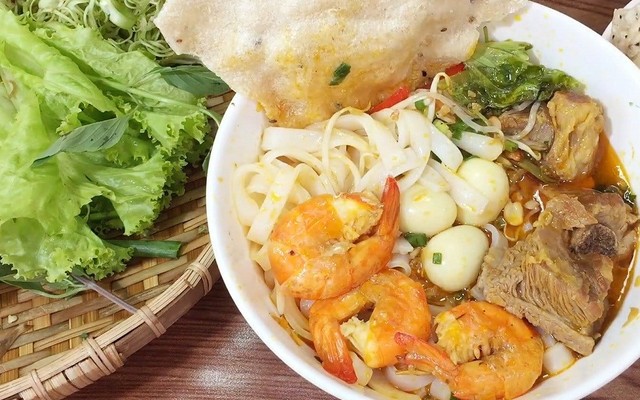 Mì Quảng Miền Trung - Phan Văn Trị