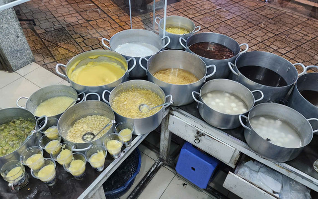 Chè Cung Đình Huế - 227 Nguyễn Thị Minh Khai