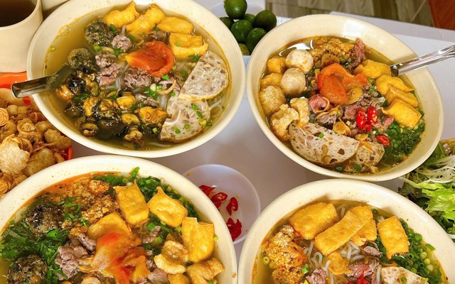 Riêu Ốc Hề Lô - 445 Ngô Gia Tự