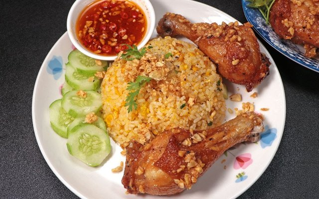 Cơm Gà Xối Mỡ Tâm Ký - An Dương Vương