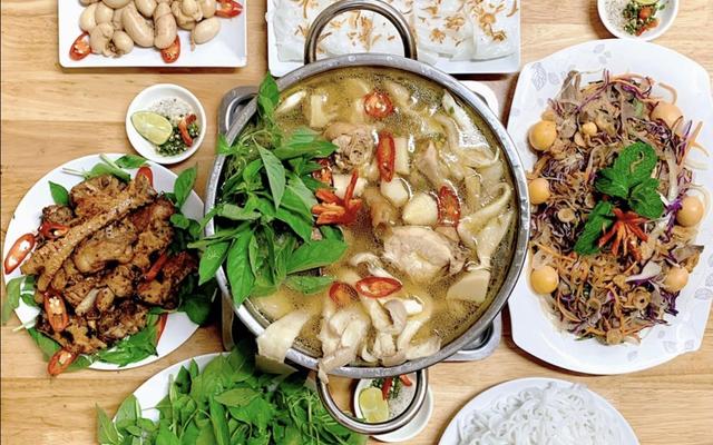 Lẩu Gà Lá É Hàng Xanh - Trường Sa