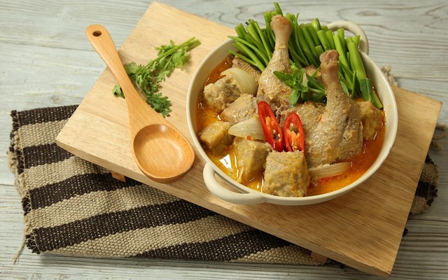 QUÁN GÀ RÍ - 28 Dương Thiệu Tước