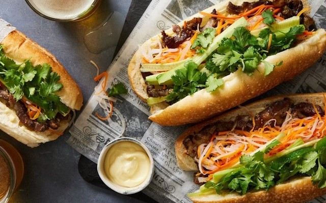 Bánh Mỳ Nam Nhân - Smile