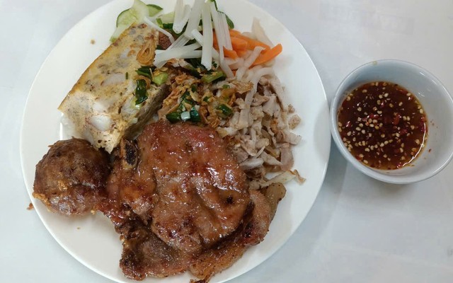 Cơm Tấm Chả Cua Nguyễn Phi Khanh - Lê Văn Duyệt