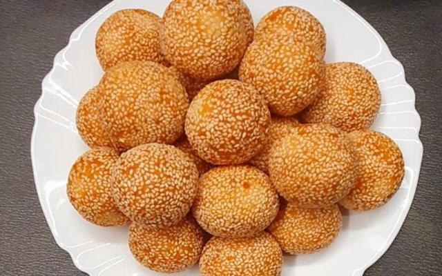 Bánh Rán Cô Nhung 91 - Chè & Đồ Ăn Vặt - 181 Hồng Mai