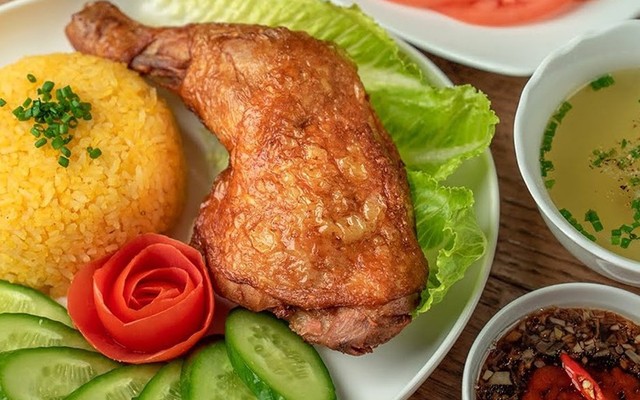 Quỳnh Anh Quán - Cơm Gà Nước Mắm, Cơm Bò & Hủ Tiếu Xào