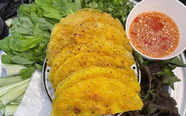 Ăn Vặt Bờm Xèo - Bánh Xèo, Nem Lụi & Chân Gà - 41 Nguyễn Huy Oánh