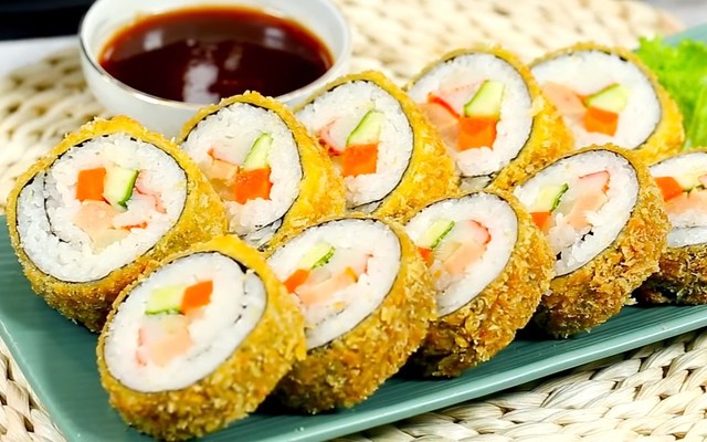 Quán Thủy - Cơm Gà, Cơm Cuộn & Mì Ý