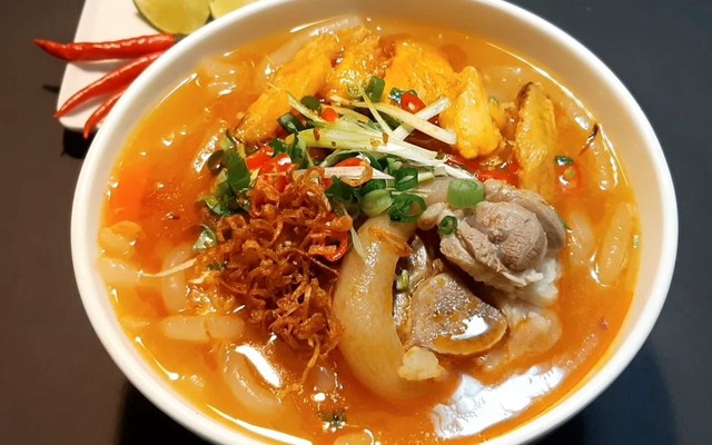 Bánh Canh Cua Dì Hai - Phạm Thị Giây