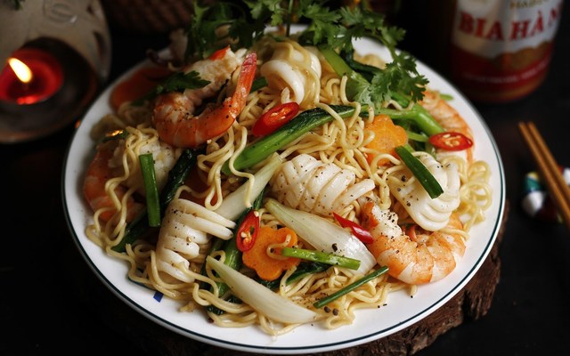 Tiệm Chú Ba - Mì Xào, CaCao Sữa & Matcha Latte - Đường Số 1