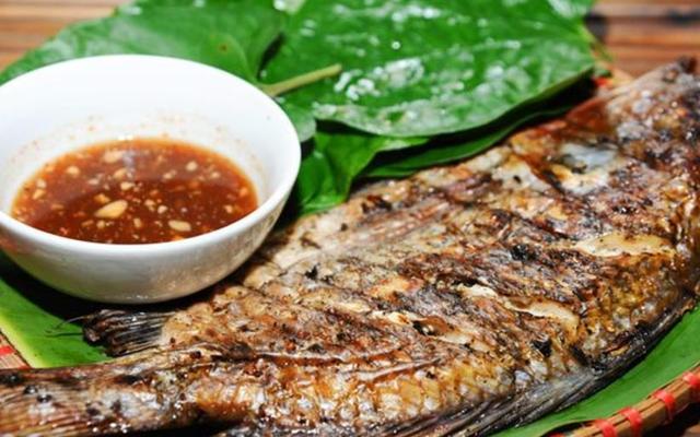 Cá Nướng Than Hoa - Phố 8/3