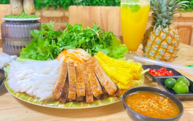 Nem Nướng Nha Trang Bà Năm - 54 Ngô Quyền