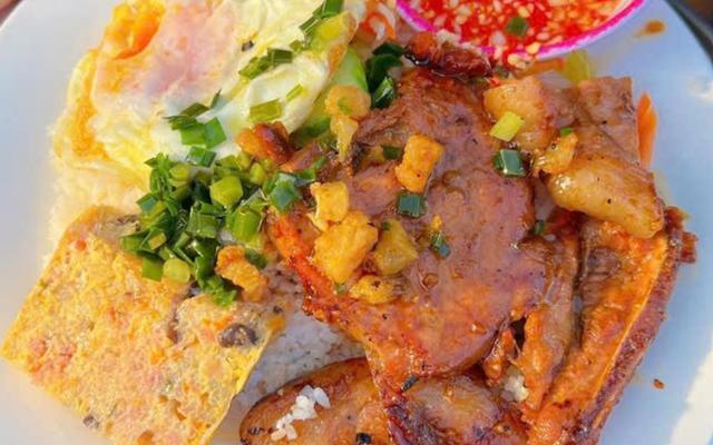 Cơm Tấm & Bún Thịt Nướng Phong Ngọc