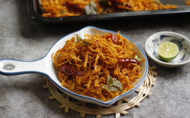 Khô Gà Hai Anh Em - Khô Gà & Cơm Cháy Mắm Hành