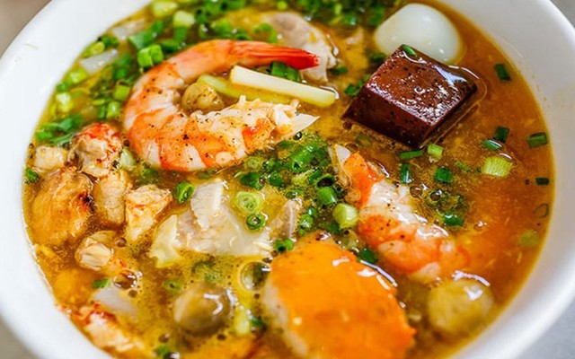 Bánh Canh Cua Mẹ YuNa - Lê Văn Quới