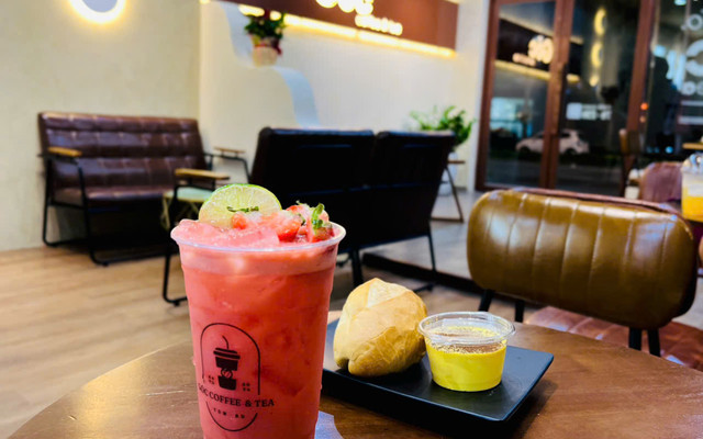 Matcha Latte - Bin's House Coffee & Tea