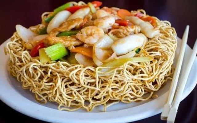 Quán Ăn Cô Sáu - Mỳ Xào Giòn, Nui Xào Bò & Cơm Chiên - Võ Thị Sáu