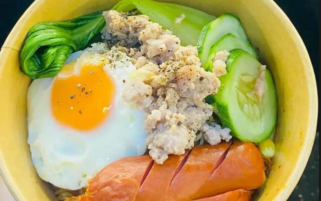 Bếp Mẹ Vic - Mì Trộn & Bún