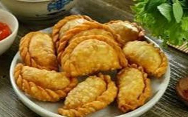 Tiệm Ăn Vặt Bà Châu - Bánh Patisso (Bánh Gối Chiên)