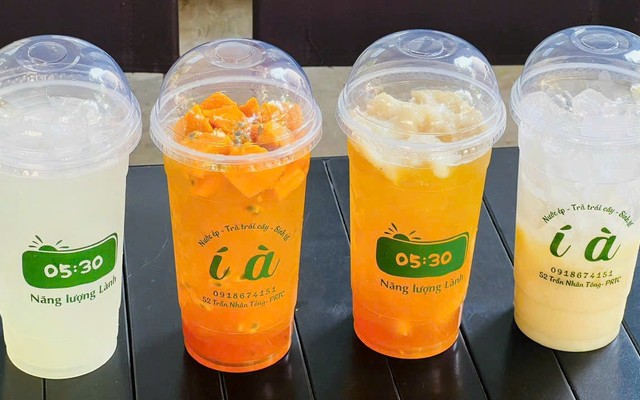 Tiệm Cà Phê - Nước Ép Í À