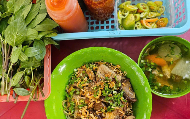 Phở Chay Dì Tư - Bà Huyện Thanh Quan