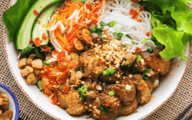 Cơm Sườn & Bún Thịt Nướng Phùng Hương - Shop Online