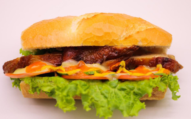 BÁNH MÌ PEWPEW - Số 1 Ngõ 84 Chùa Láng