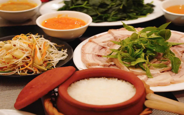 Cơm Niêu Chú Út