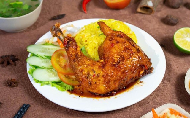 Cơm Gà Bếp Nhà Chung - Huỳnh Tấn Phát