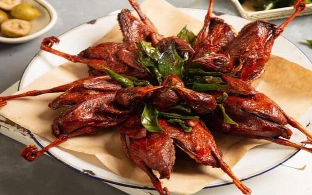 Bếp Nhà Ty - Chim Quay Móc Mật - Ngõ Gạch